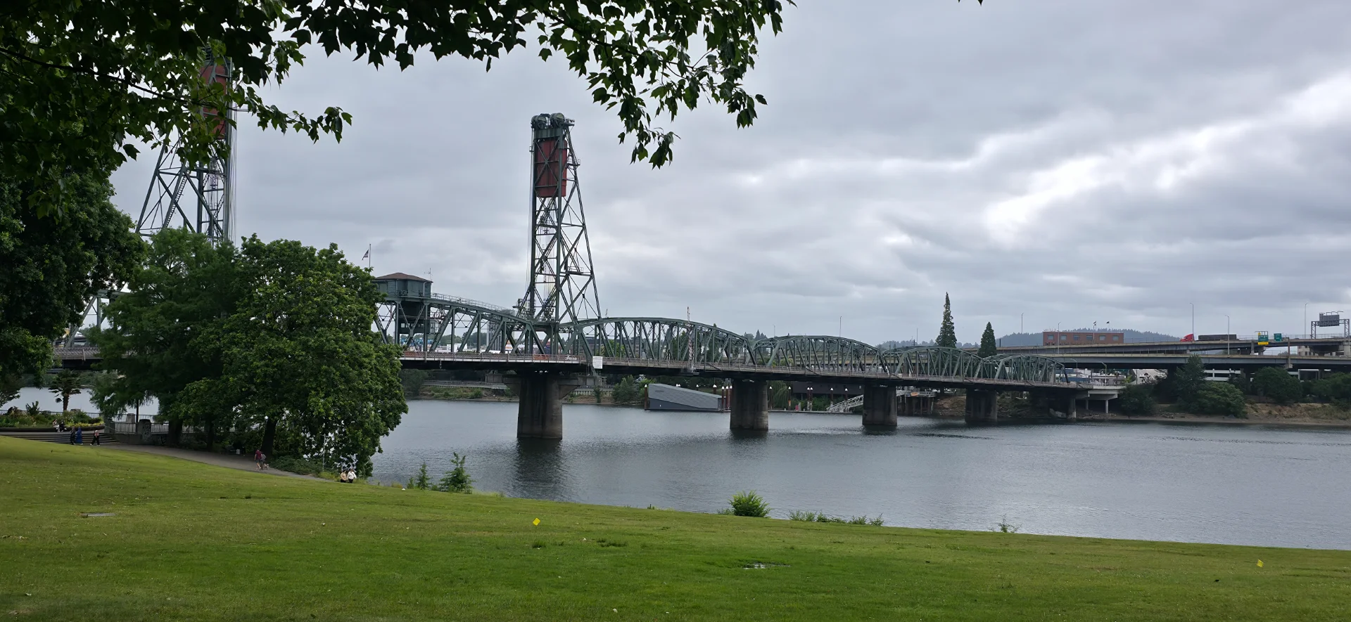 Hawthorne Bridge