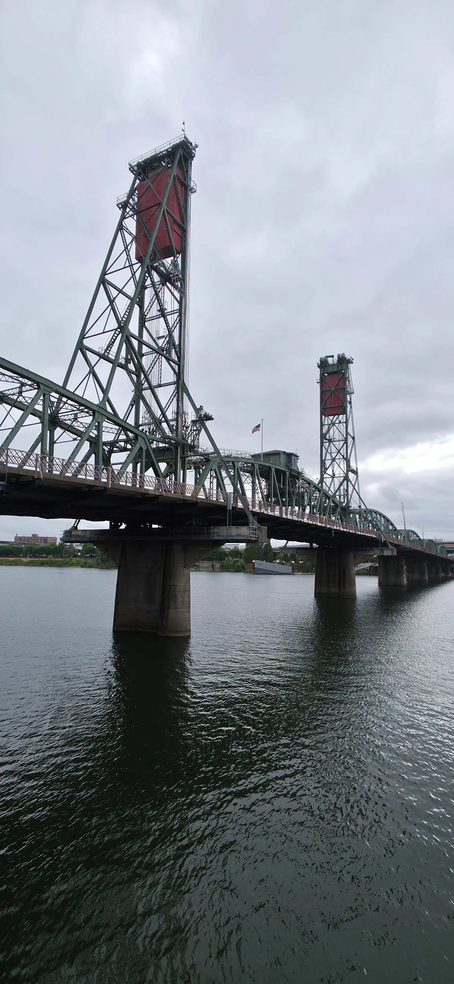 Hawthorne Bridge