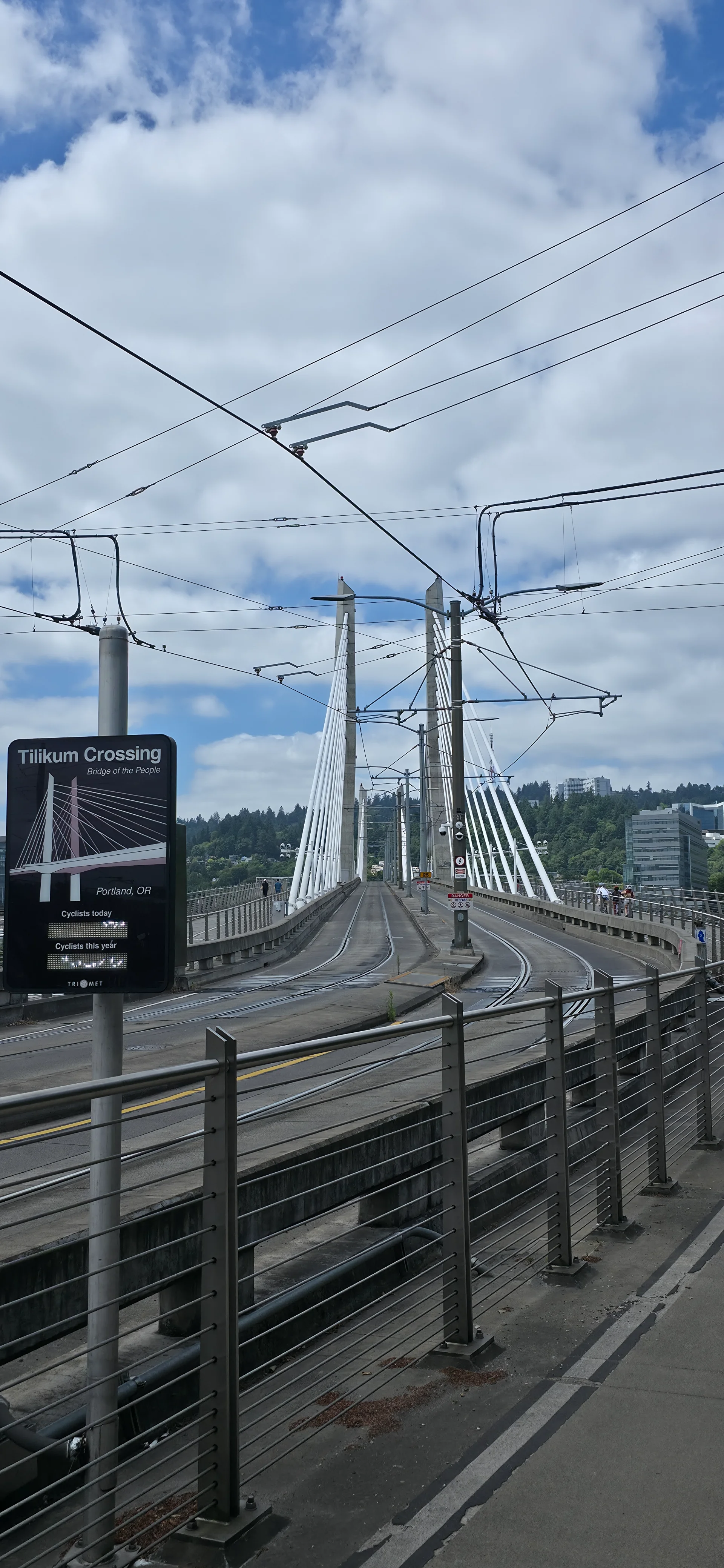 Tilikum Crossing Bridge
