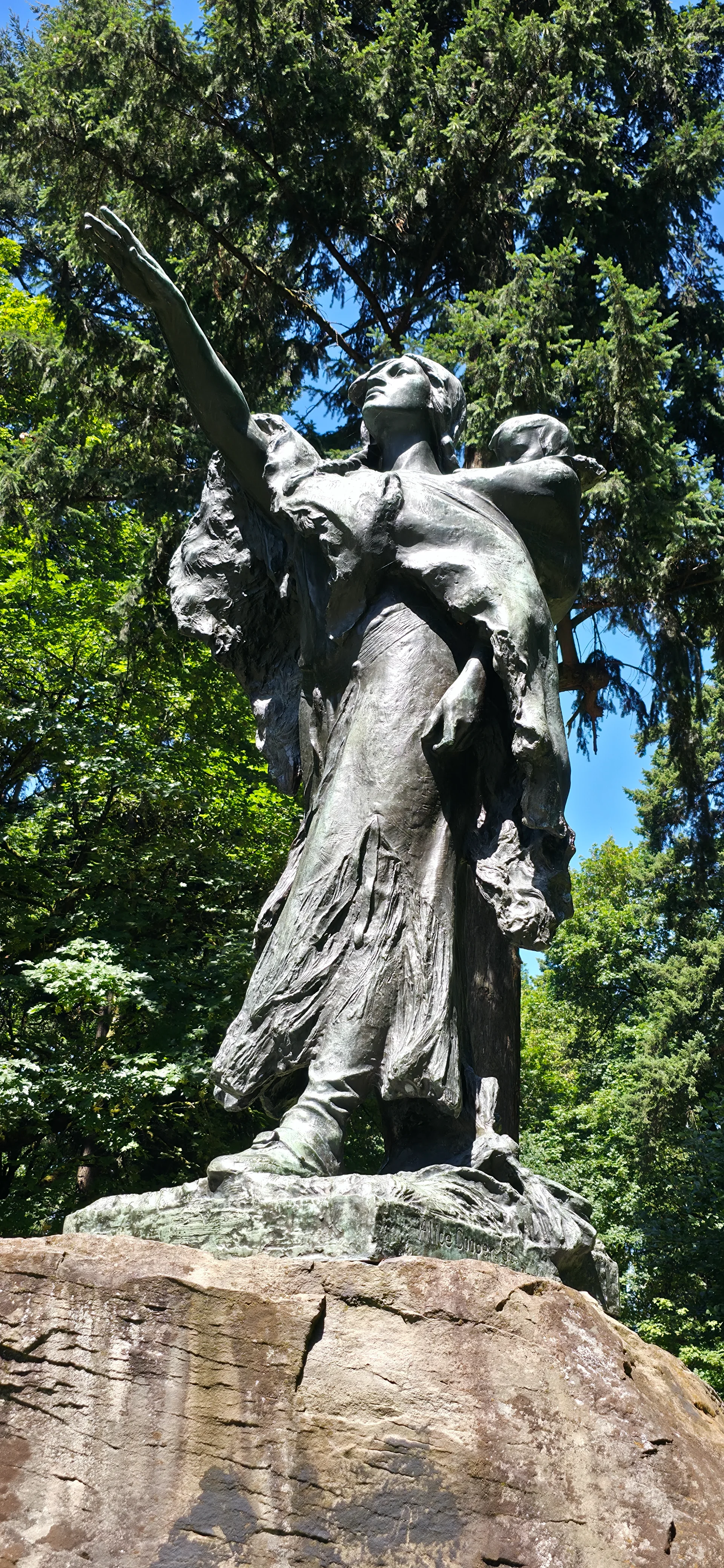 Sacajawea Statue
