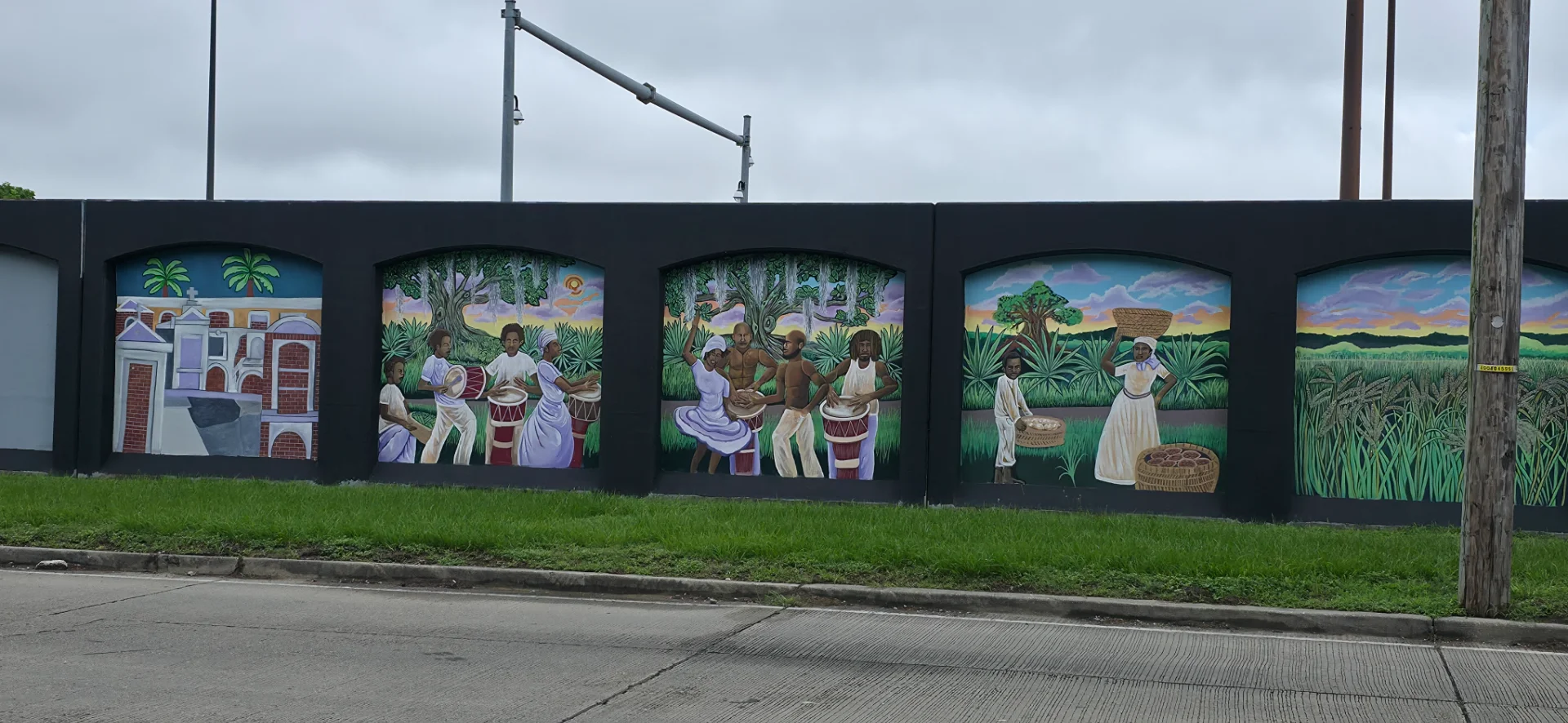 Tchoupitoulas St. Murals